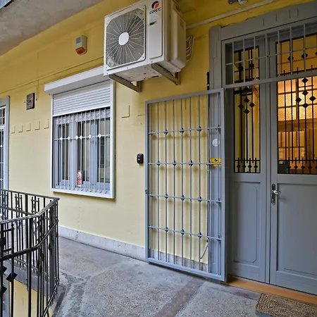 Luxuryflat Near Centre On118 Sqm, 3br,2bth,8bed,ac * 布达佩斯