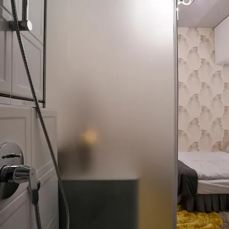 Luxuryflat Near Centre On118 Sqm, 3br,2bth,8bed,ac 公寓