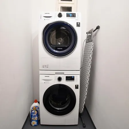 Luxuryflat Near Centre On118 Sqm, 3br,2bth,8bed,ac 公寓