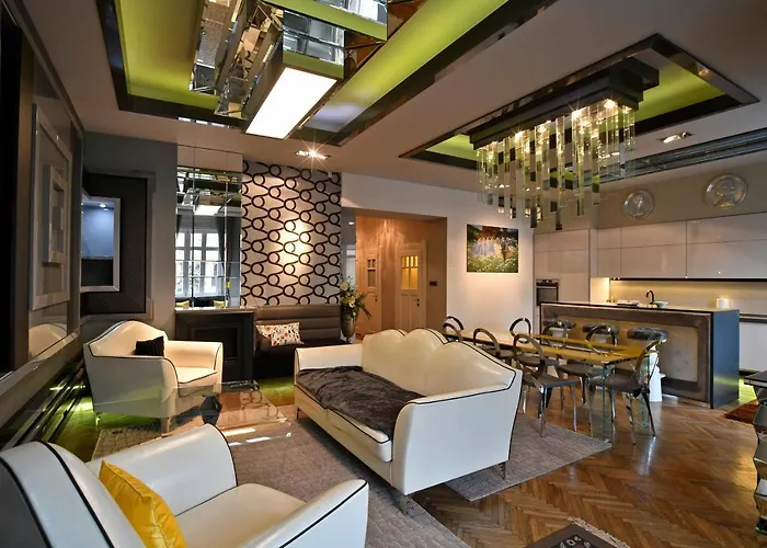 Luxuryflat Near Centre On118 Sqm, 3br,2bth,8bed,ac *