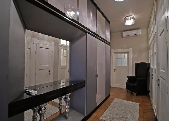 Lägenhet Luxuryflat Near Centre On118 Sqm, 3br,2bth,8bed,ac *