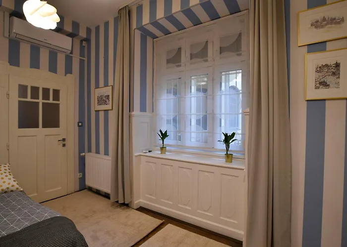 Luxuryflat Near Centre On118 Sqm, 3br,2bth,8bed,ac