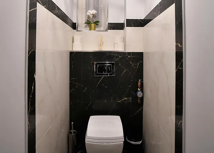 Luxuryflat Near Centre On118 Sqm, 3br,2bth,8bed,ac Lägenhet *