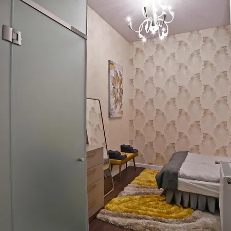 Luxuryflat Near Centre On118 Sqm, 3br,2bth,8bed,ac