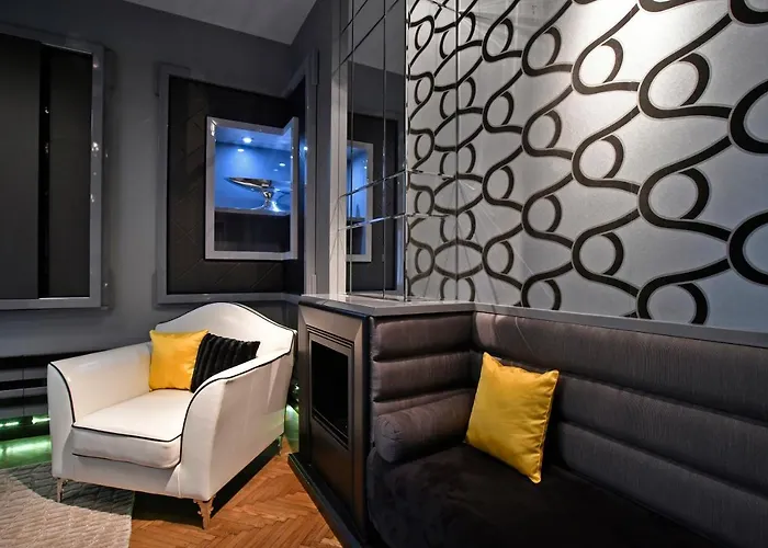 Luxuryflat Near Centre On118 Sqm, 3br,2bth,8bed,ac