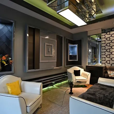 Luxuryflat Near Centre On118 Sqm, 3br,2bth,8bed,ac Budapest