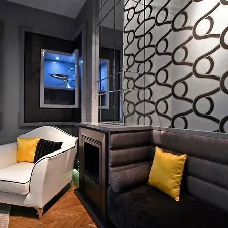 Luxuryflat Near Centre On118 Sqm, 3br,2bth,8bed,ac