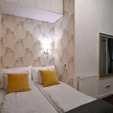 Luxuryflat Near Centre On118 Sqm, 3br,2bth,8bed,ac *