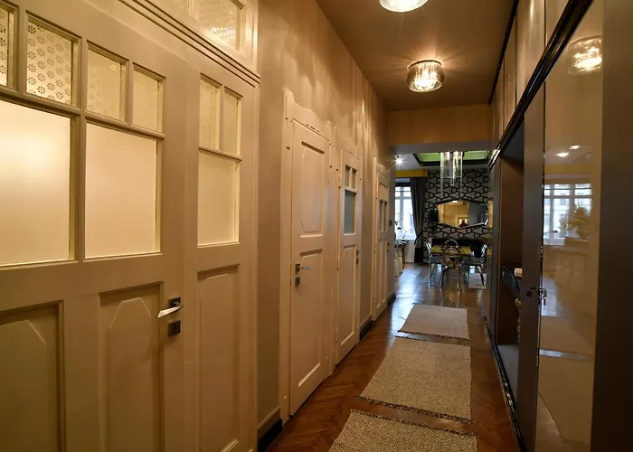 Luxuryflat Near Centre On118 Sqm, 3br,2bth,8bed,ac Apartament Budapesta