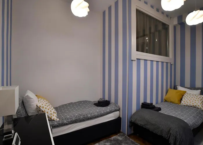 Luxuryflat Near Centre On118 Sqm, 3br,2bth,8bed,ac
