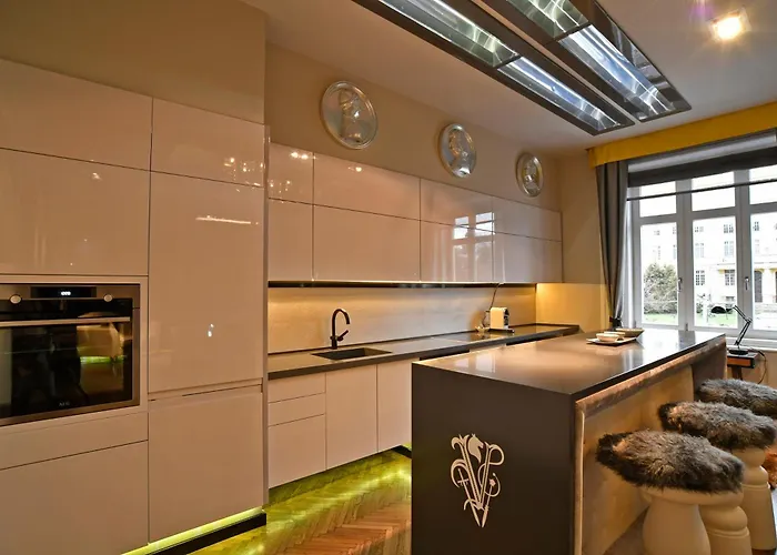 Luxuryflat Near Centre On118 Sqm, 3br,2bth,8bed,ac * Budapesta