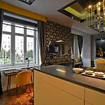 Daire Luxuryflat Near Centre On118 Sqm, 3br,2bth,8bed,ac Budapeşte