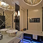 Luxuryflat Near Centre On118 Sqm, 3br,2bth,8bed,ac Daire