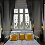 아파트 Luxuryflat Near Centre On118 Sqm, 3br,2bth,8bed,ac *