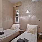 아파트 Luxuryflat Near Centre On118 Sqm, 3br,2bth,8bed,ac
